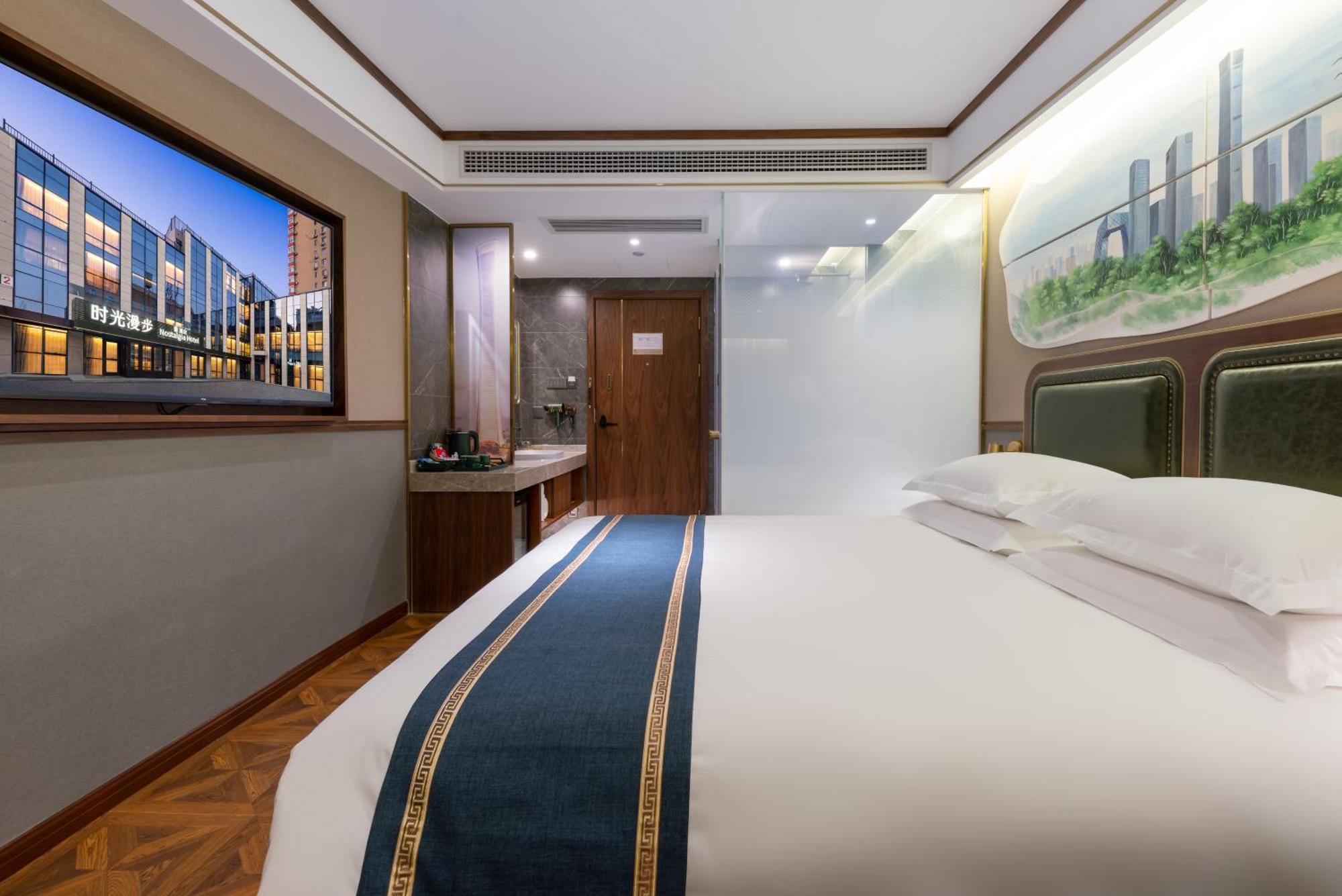 Time Traveller Boutique - Near Cbd, Cctv, China Zun, Skp And Sanlitun, Tian'anmen Square, Forbidden City, Free Daily Necessities, Free Night Snack, Free Laundry, Communication Well, Free Travel Advice , Free Gymnastic, Hotel