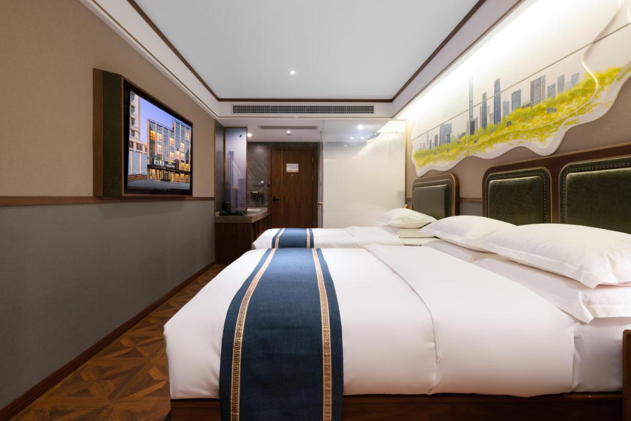 Hotel Time Traveller Boutique - Near Cbd, Cctv, China Zun, Skp And Sanlitun, Tian'anmen Square, Forbidden City, Free Daily Necessities, Free Night Snack, Free Laundry, Communication Well, Free Travel Advice , Free Gymnastic, 4*