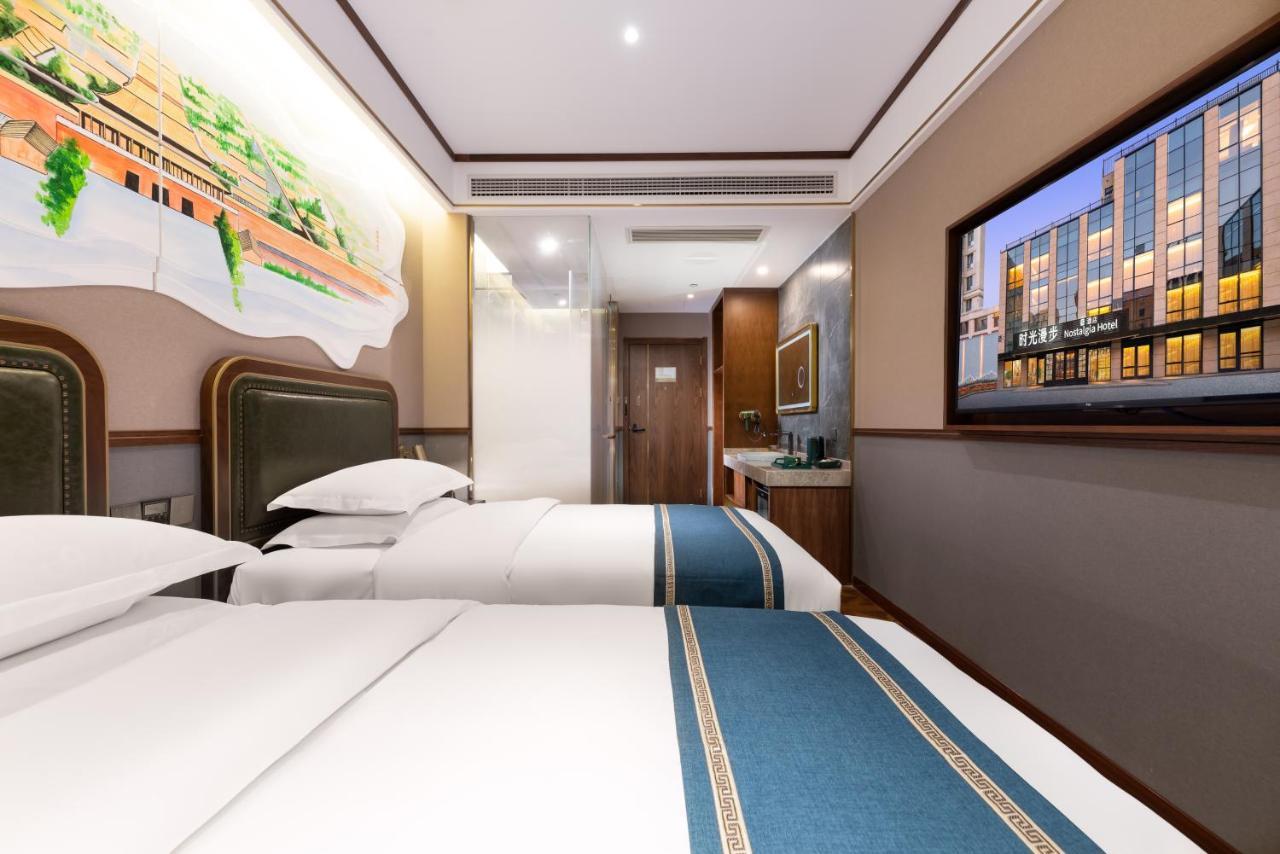 Time Traveller Boutique - Near Cbd, Cctv, China Zun, Skp And Sanlitun, Tian'anmen Square, Forbidden City, Free Daily Necessities, Free Night Snack, Free Laundry, Communication Well, Free Travel Advice , Free Gymnastic,