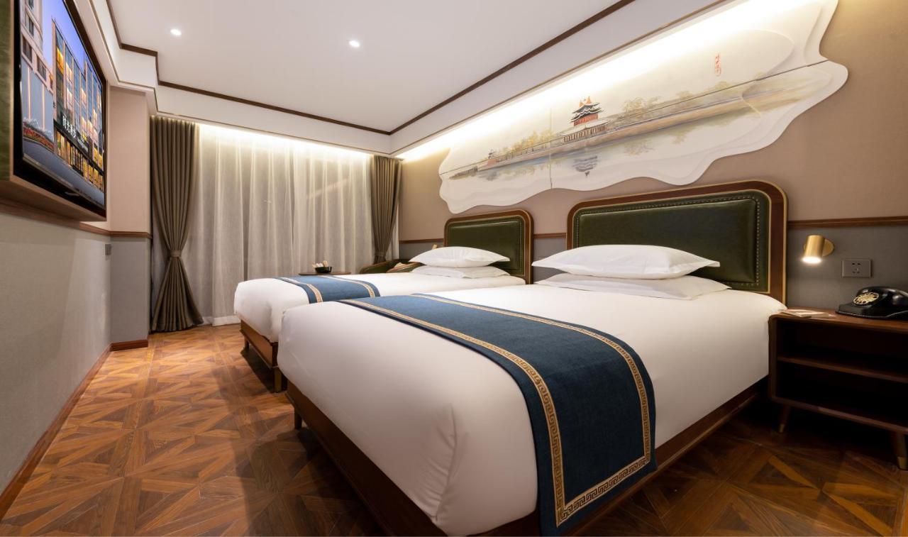 Time Traveller Boutique - Near Cbd, Cctv, China Zun, Skp And Sanlitun, Tian'anmen Square, Forbidden City, Free Daily Necessities, Free Night Snack, Free Laundry, Communication Well, Free Travel Advice , Free Gymnastic, Khách sạn