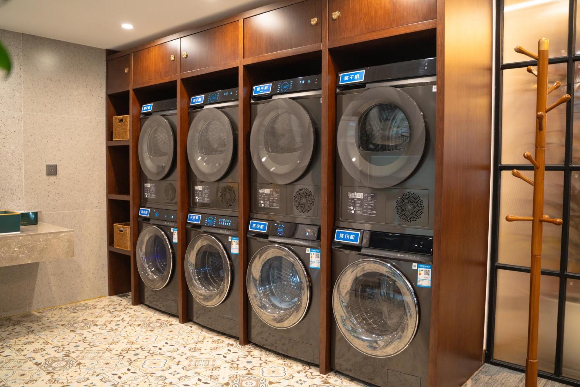 Time Traveller Boutique - Near Cbd, Cctv, China Zun, Skp And Sanlitun, Tian'anmen Square, Forbidden City, Free Daily Necessities, Free Night Snack, Free Laundry, Communication Well, Free Travel Advice , Free Gymnastic, Khách sạn Bắc Kinh