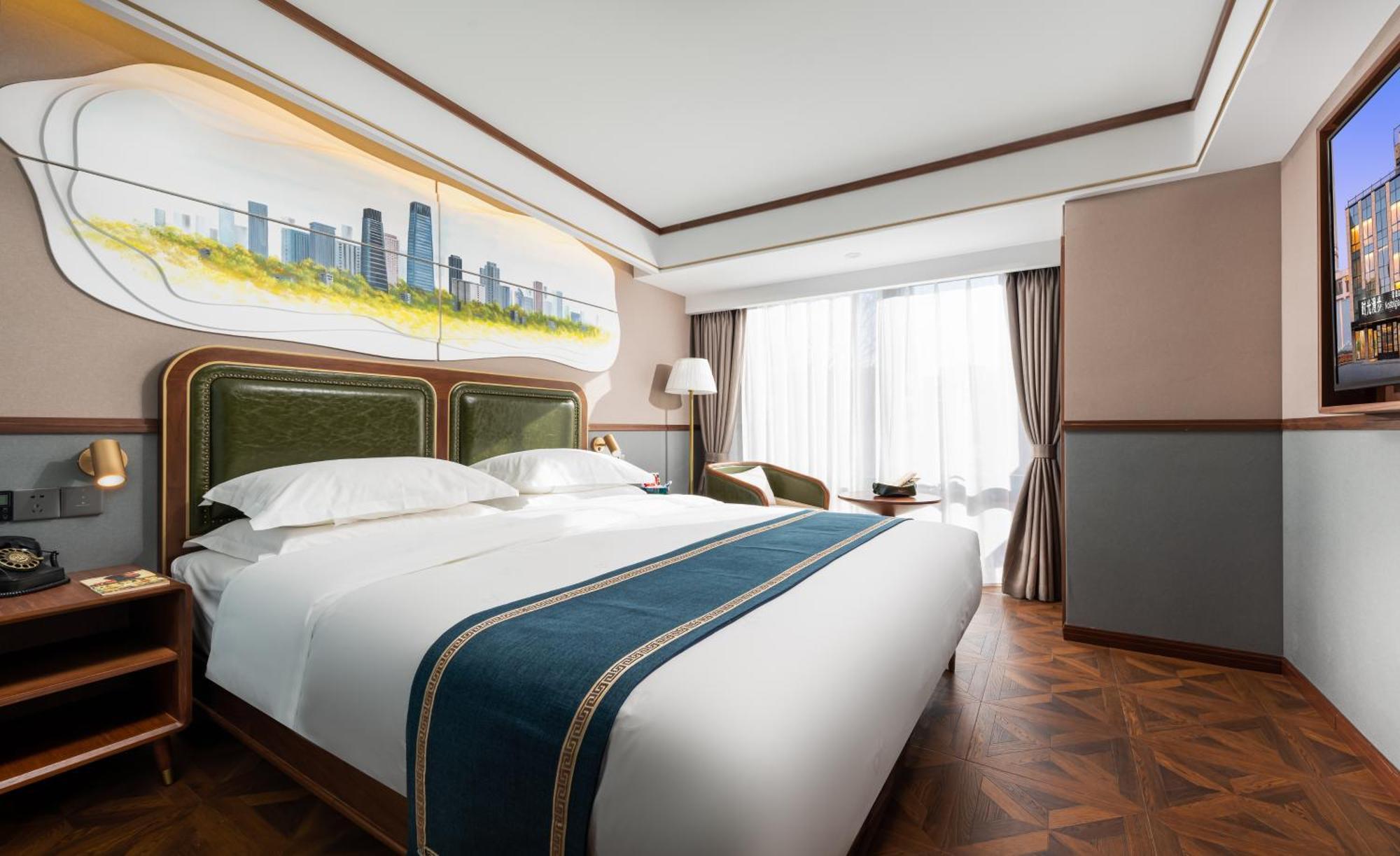 Time Traveller Boutique - Near Cbd, Cctv, China Zun, Skp And Sanlitun, Tian'anmen Square, Forbidden City, Free Daily Necessities, Free Night Snack, Free Laundry, Communication Well, Free Travel Advice , Free Gymnastic, 4*